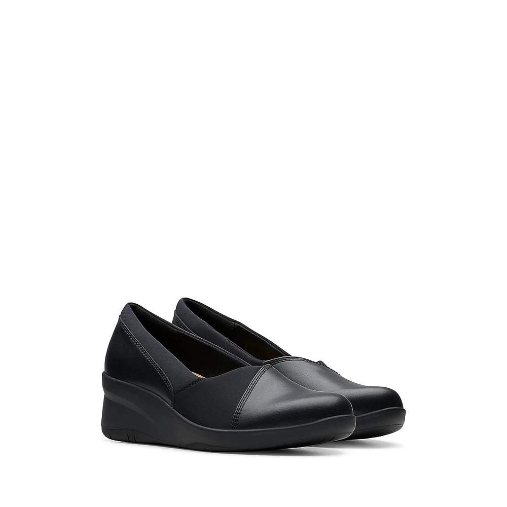 Suttyn Walk Wedge-Heel Leather Pumps