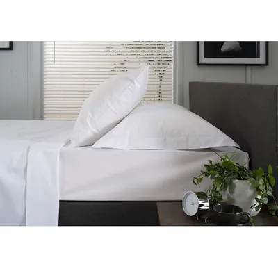 Chateau White Percale Fitted Sheets With 17.5in Pockets