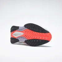 Hq9925 Running Shoe