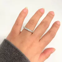 14k White Gold 0.82 Cttw Round Brilliant Cut Canadian Diamond Anniversary Wedding Ring