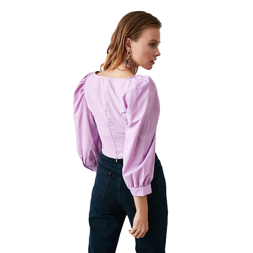 Woman Basics Fitted Basic Square Collar Woven Blouse