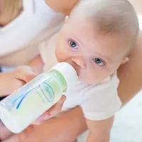 Natural Flow Anti-colic Options+ Narrow Baby Bottle Newborn Gift Set