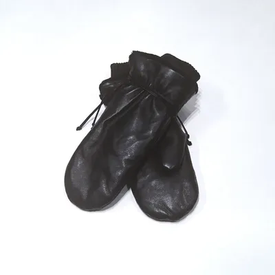 Leather Mitt - With Cord