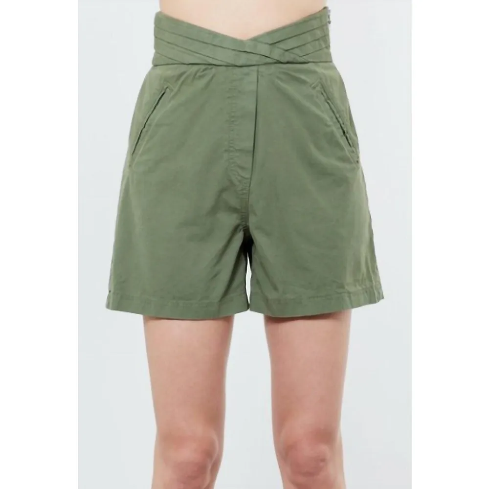 Trouser Shorts With Pleats
