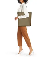 bold shopping bag in grained leather