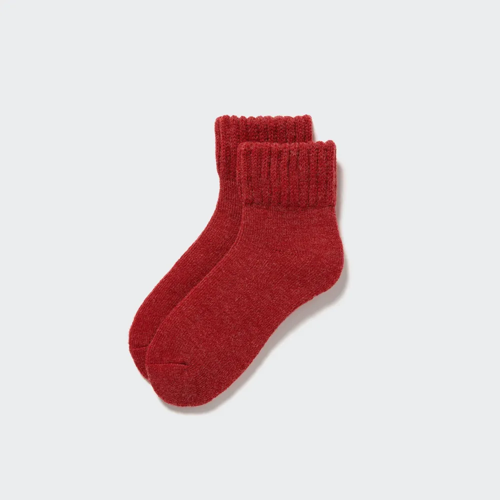 UNIQLO HEATTECH SOCKS (ROOM PILE)