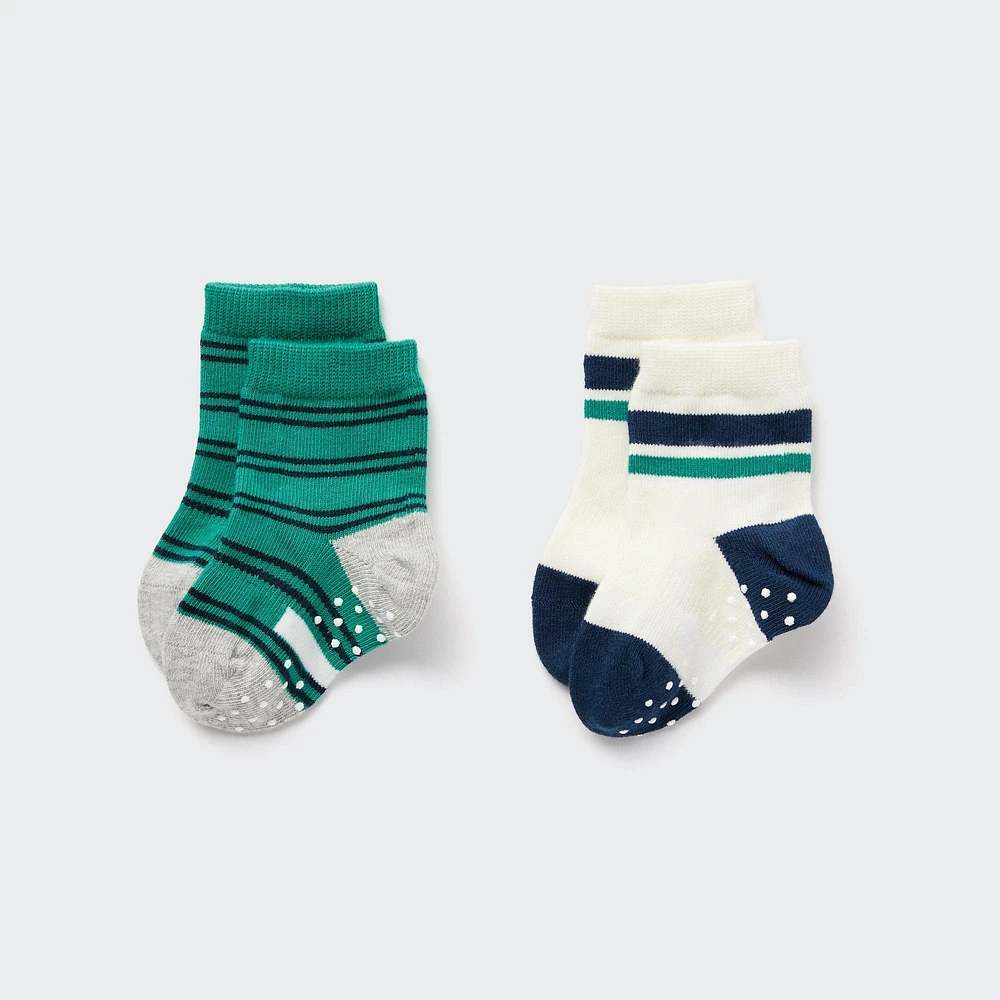 SOCKS (2 PAIRS)