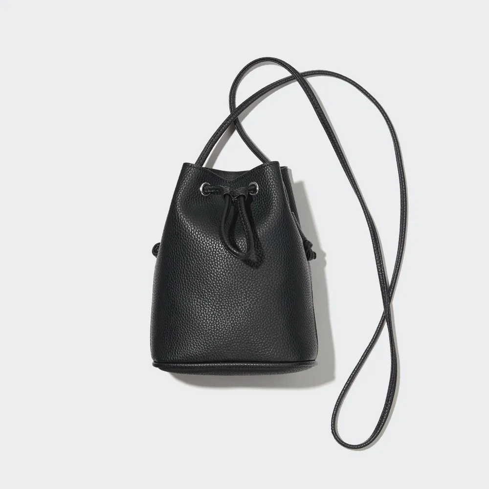 Uniqlo : C Faux Leather Round Shoulder Bag Black