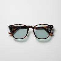 SQUARE SUNGLASSES