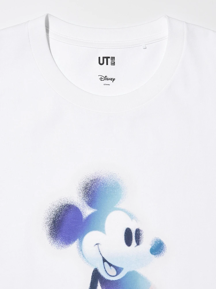 MICKEY STANDS UT (SHORT SLEEVE GRAPHIC T-SHIRT)