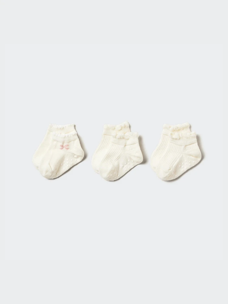 SOCKS 3 PAIRS