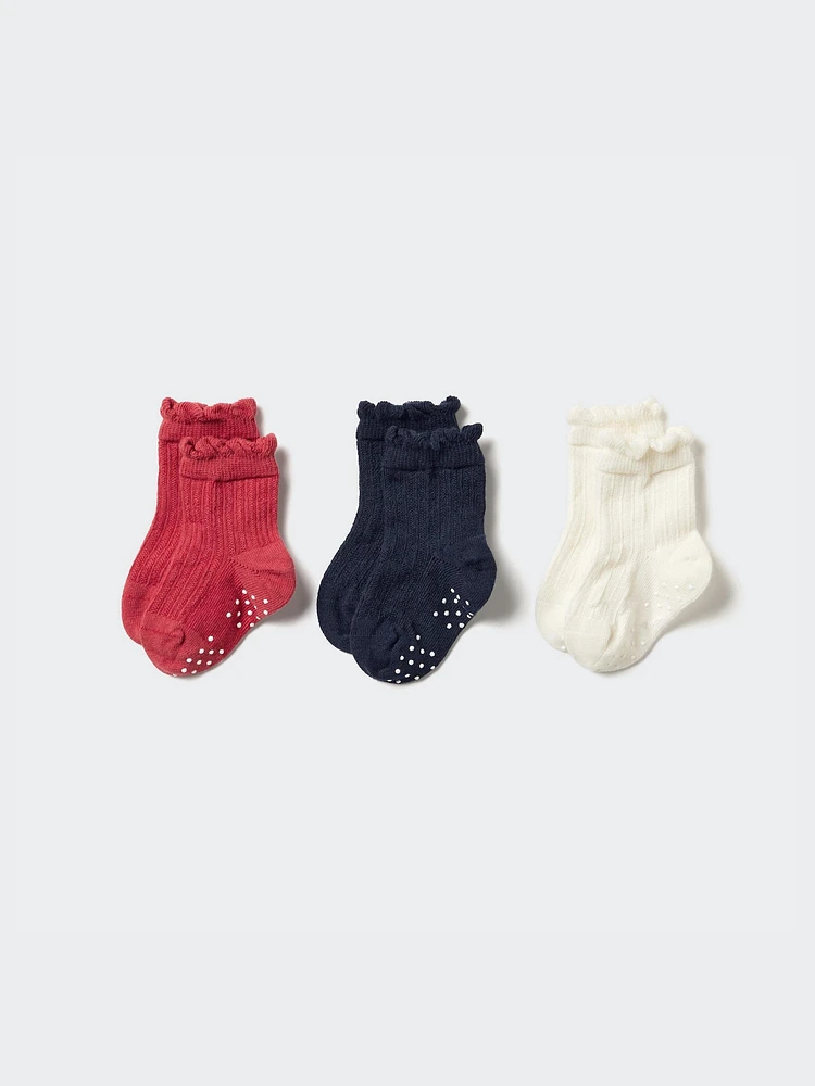 SOCKS 3 PAIRS