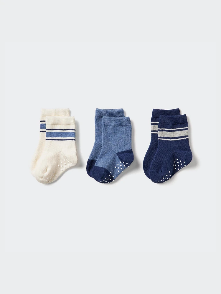 SOCKS 3 PAIRS