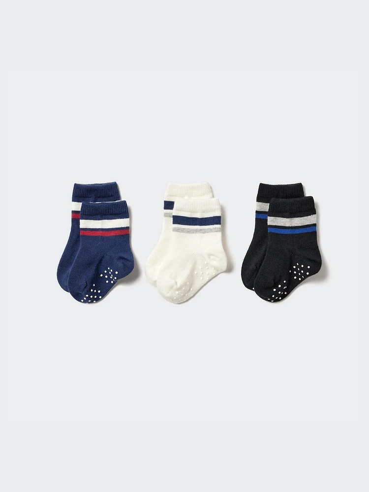 SOCKS 3 PAIRS