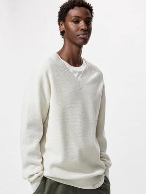 WAFFLE V NECK SWEATER