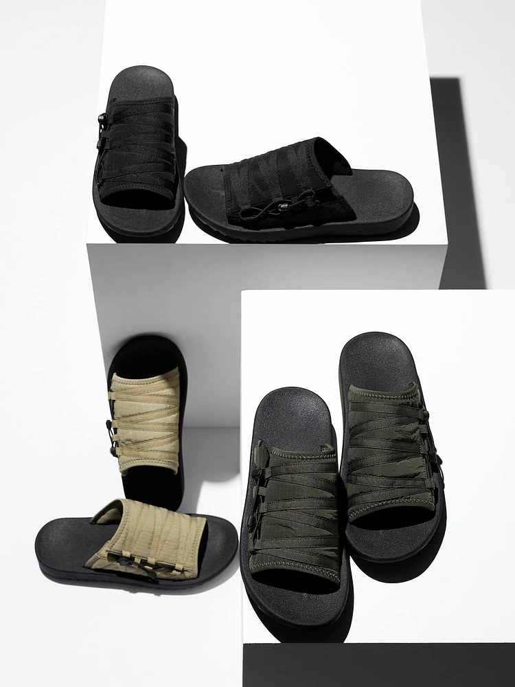 SLIDE SANDALS