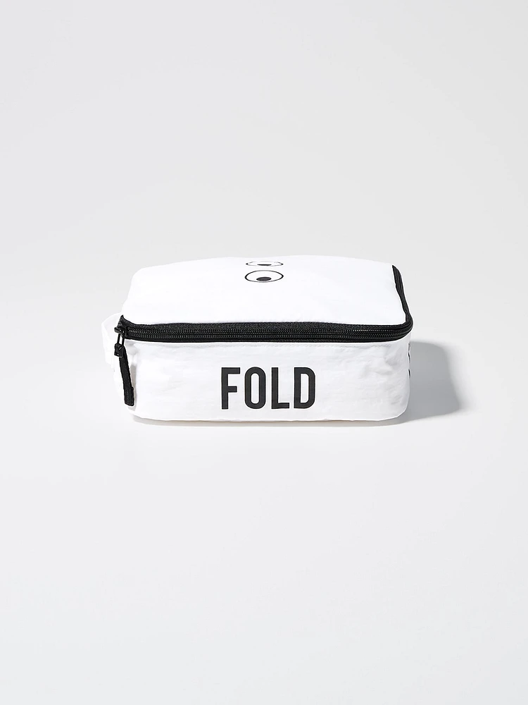 SQUARE POUCH