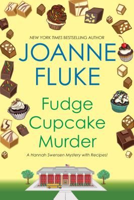 Fudge Cupcake Murder (A Hannah Swensen Mystery #5) (Paperback)