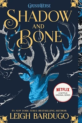 Shadow and Bone (The Shadow and Bone Trilogy #1) (Paperback