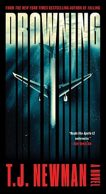 Drowning: The Rescue of Flight 1421 (A Novel) (Mass Market)