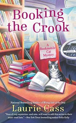 Booking the Crook (A Bookmobile Cat Mystery #7) (Mass Market)