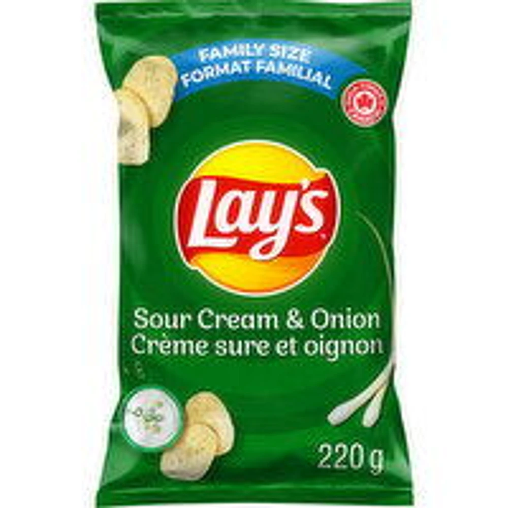 Lay's - Sour Cream & Onion Potato Chips, Family Size, 220 Gram