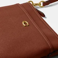Kitt Messenger Crossbody