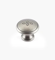 Detailed Bow Knobs