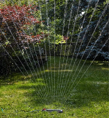 Adjustable-Pattern Oscillating Sprinkler