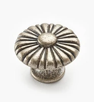 Alessia Knobs