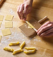 Planche à gnocchis et garganellis