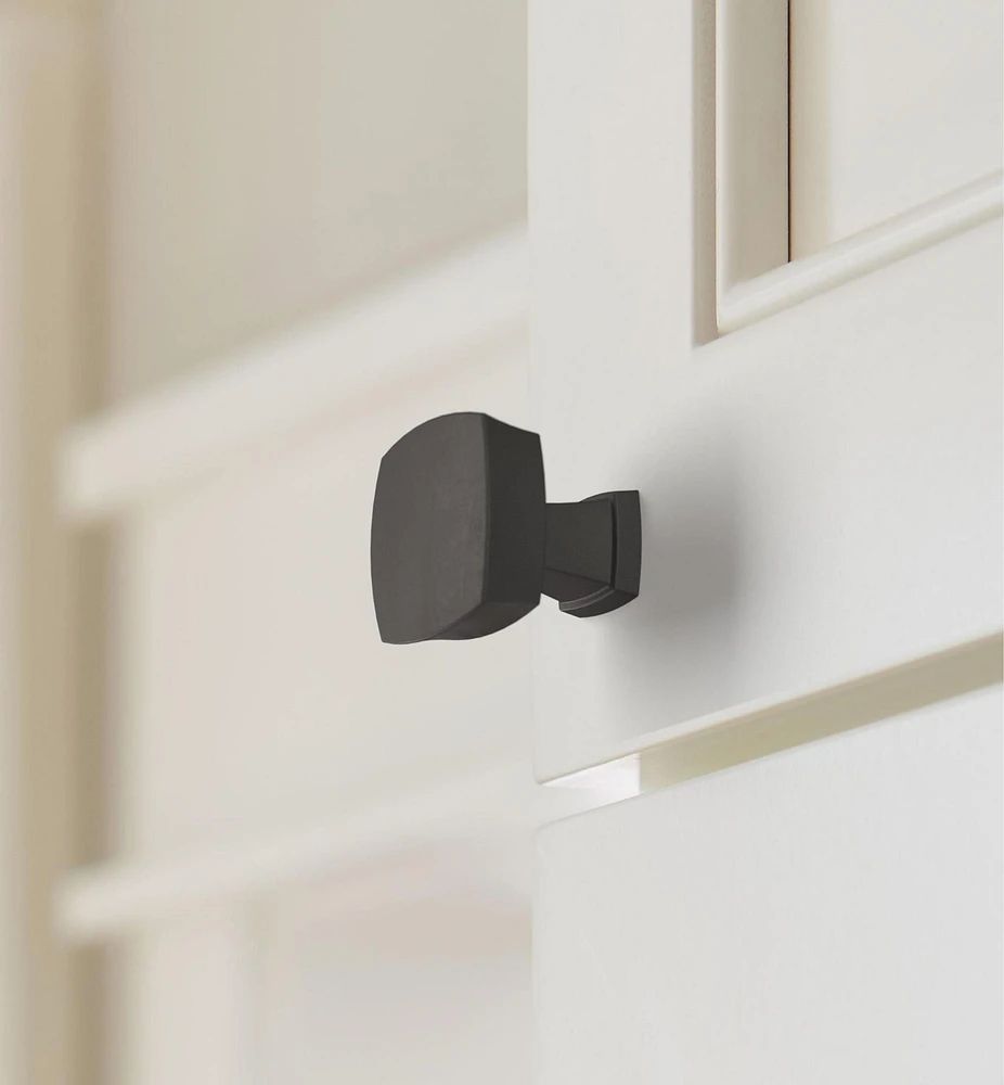 Stature Square Knob