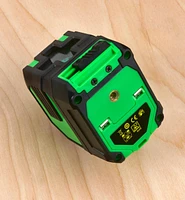 Niveau laser en croix
