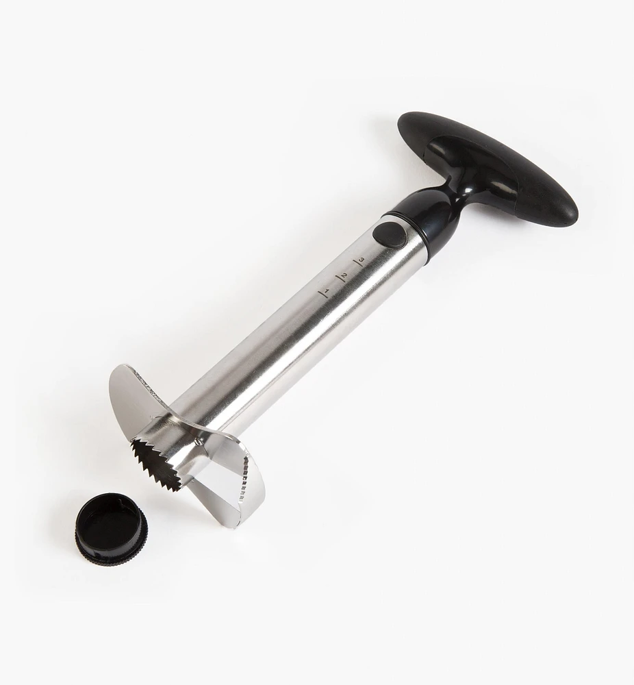 Ratcheting Pineapple Corer & Slicer