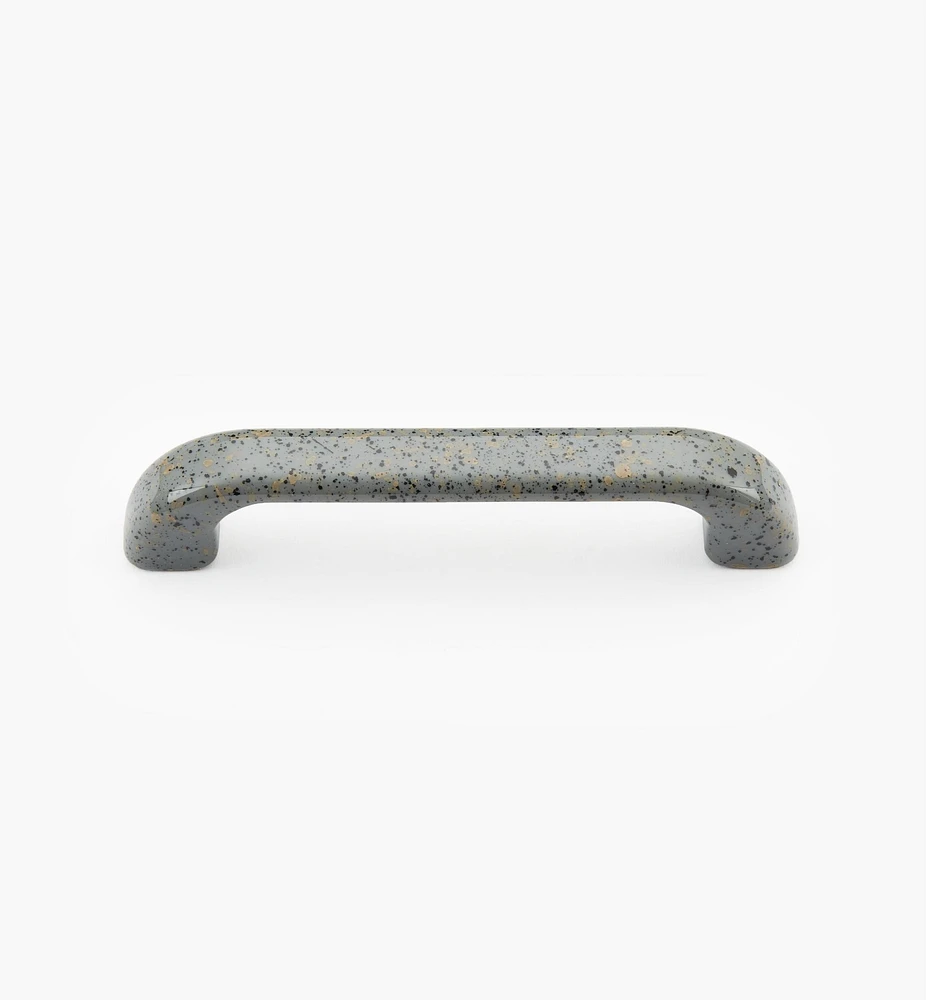 Broad Plastic Pull
