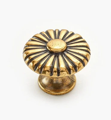 Alessia Knobs