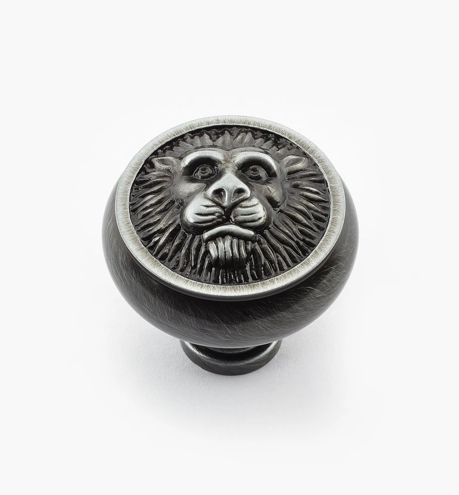 Boutons à tête de lion