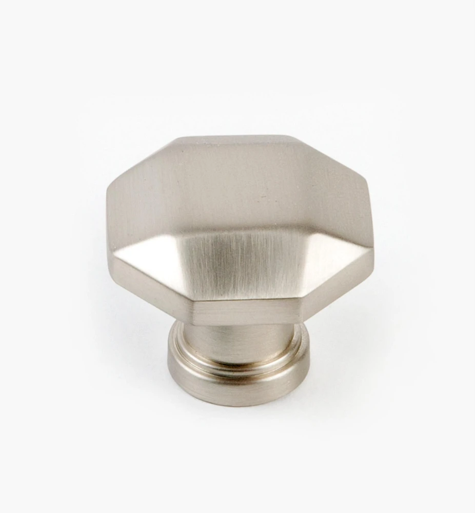 Menlo Park Faceted Knob