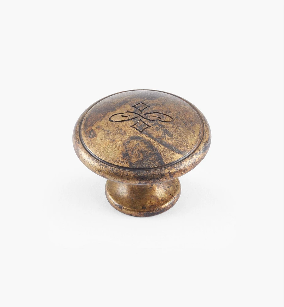 Detailed Bow Knobs