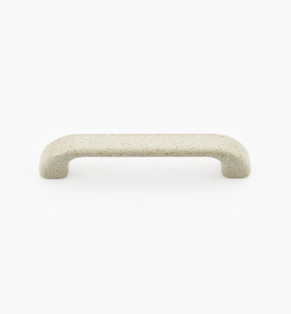 Broad Plastic Pull
