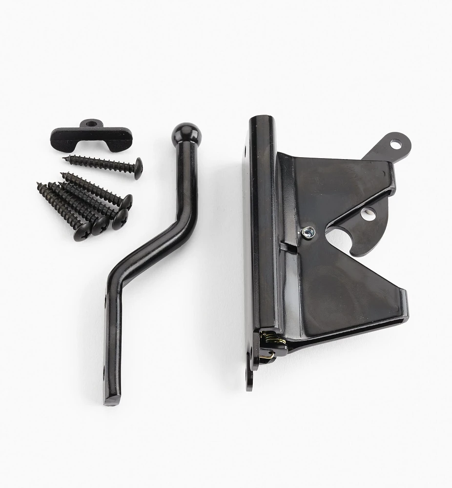 Self-Aligning Gate Latch