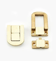 Crampons de fermeture coulés