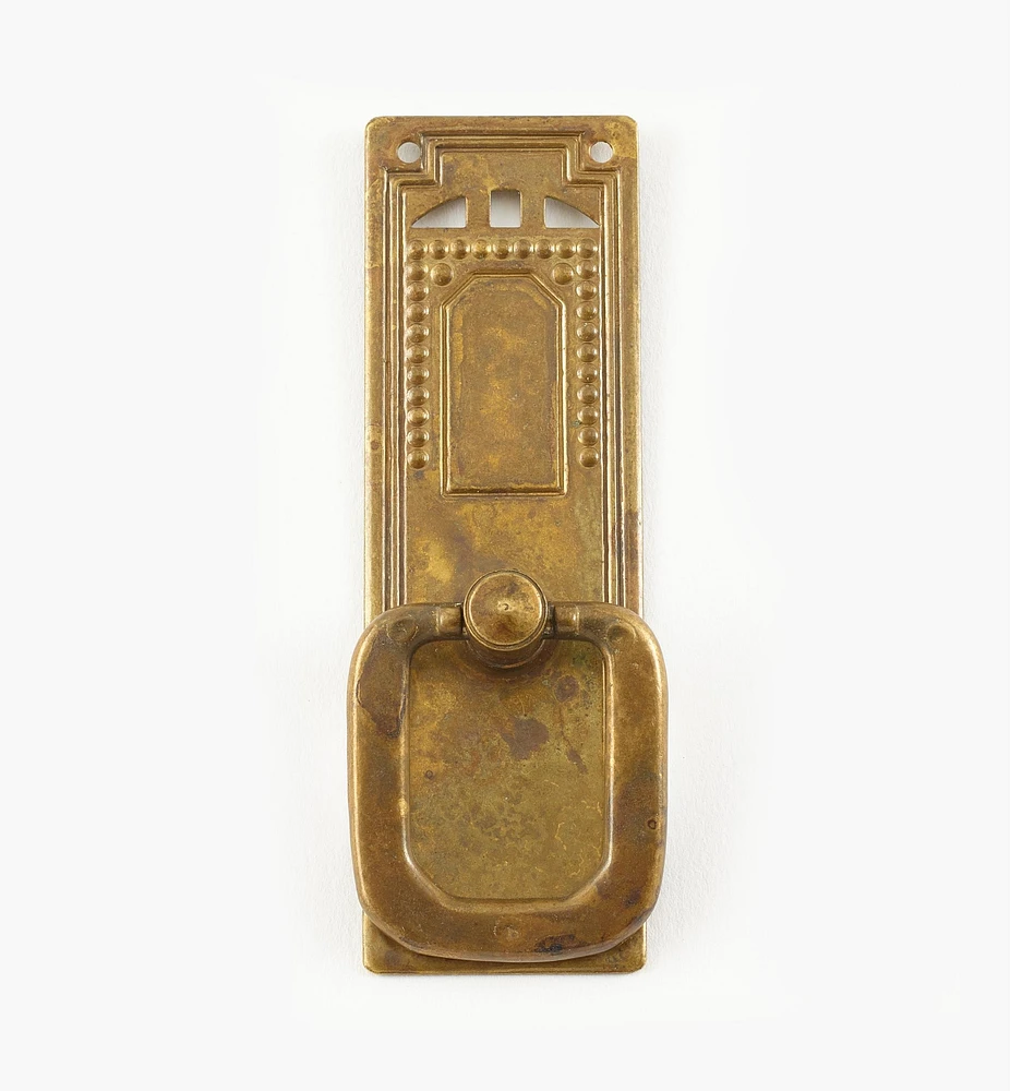 Pierced Vertical Ring Pull