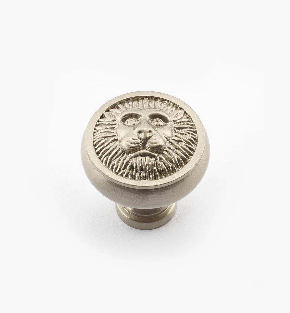 Boutons à tête de lion