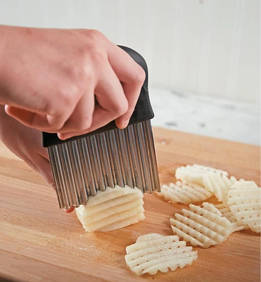 Crinkle Cutter