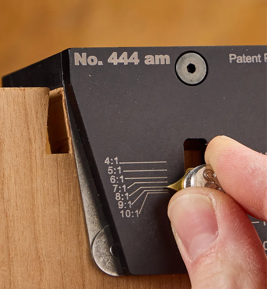 No. 444 am Adjustable Dovetail Marker