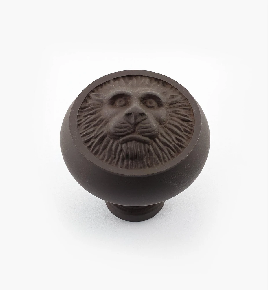 Boutons à tête de lion