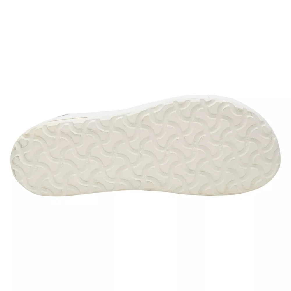 Unisex Bend Sneaker