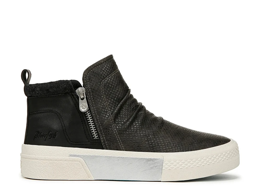 Women's Walkabout High-Top Sneaker