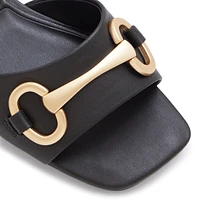 Faiza Flat Sandal